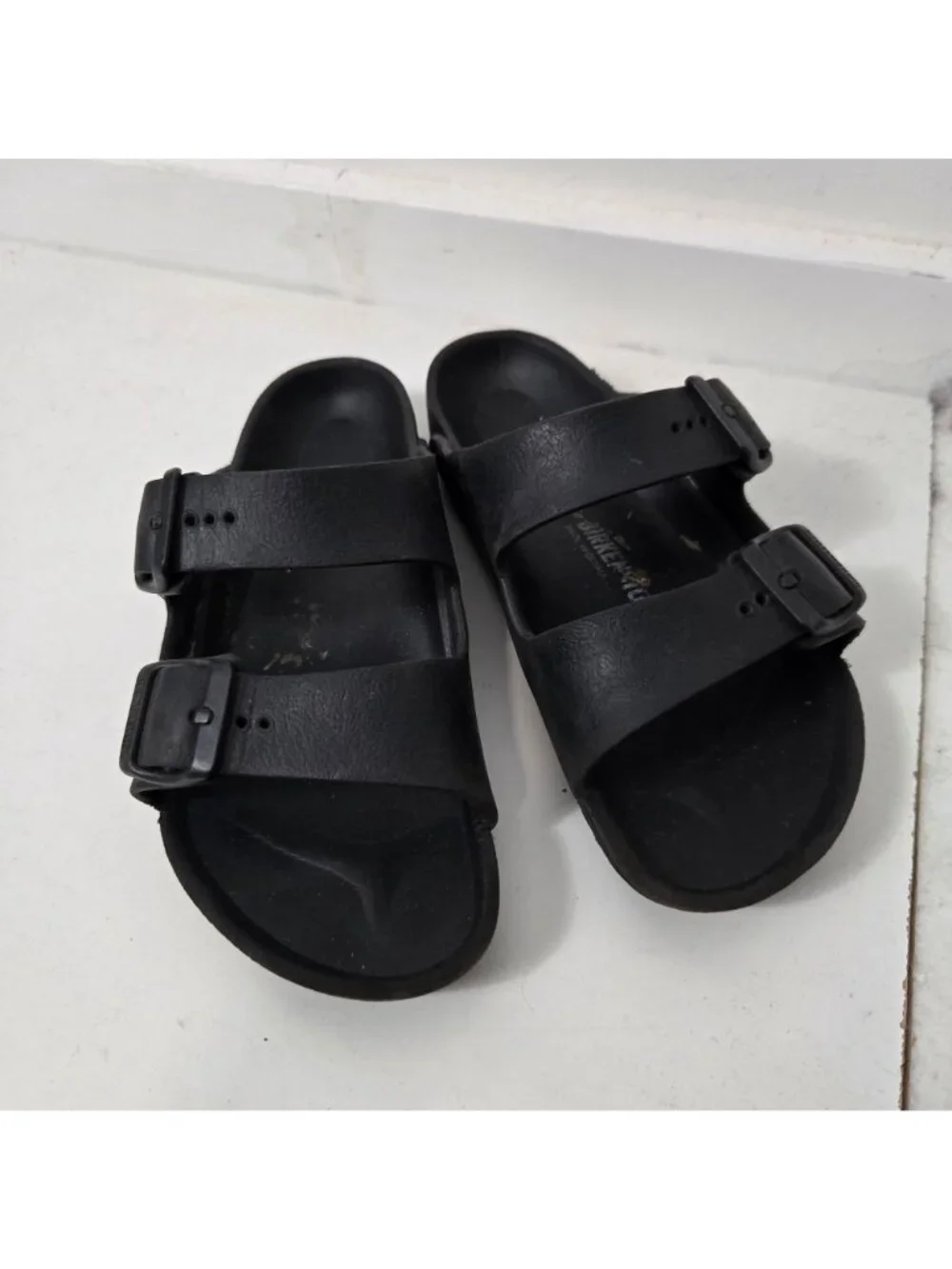 Birkenstock Size 33/2 Big Girls Arizona Black Sandals